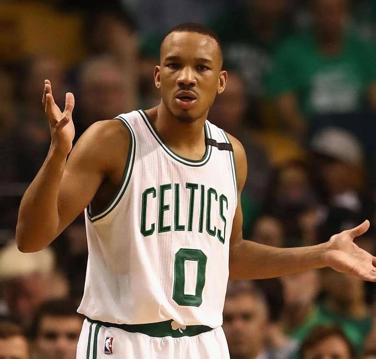 利物浦后卫约翰斯通面临伤病困扰的简单介绍