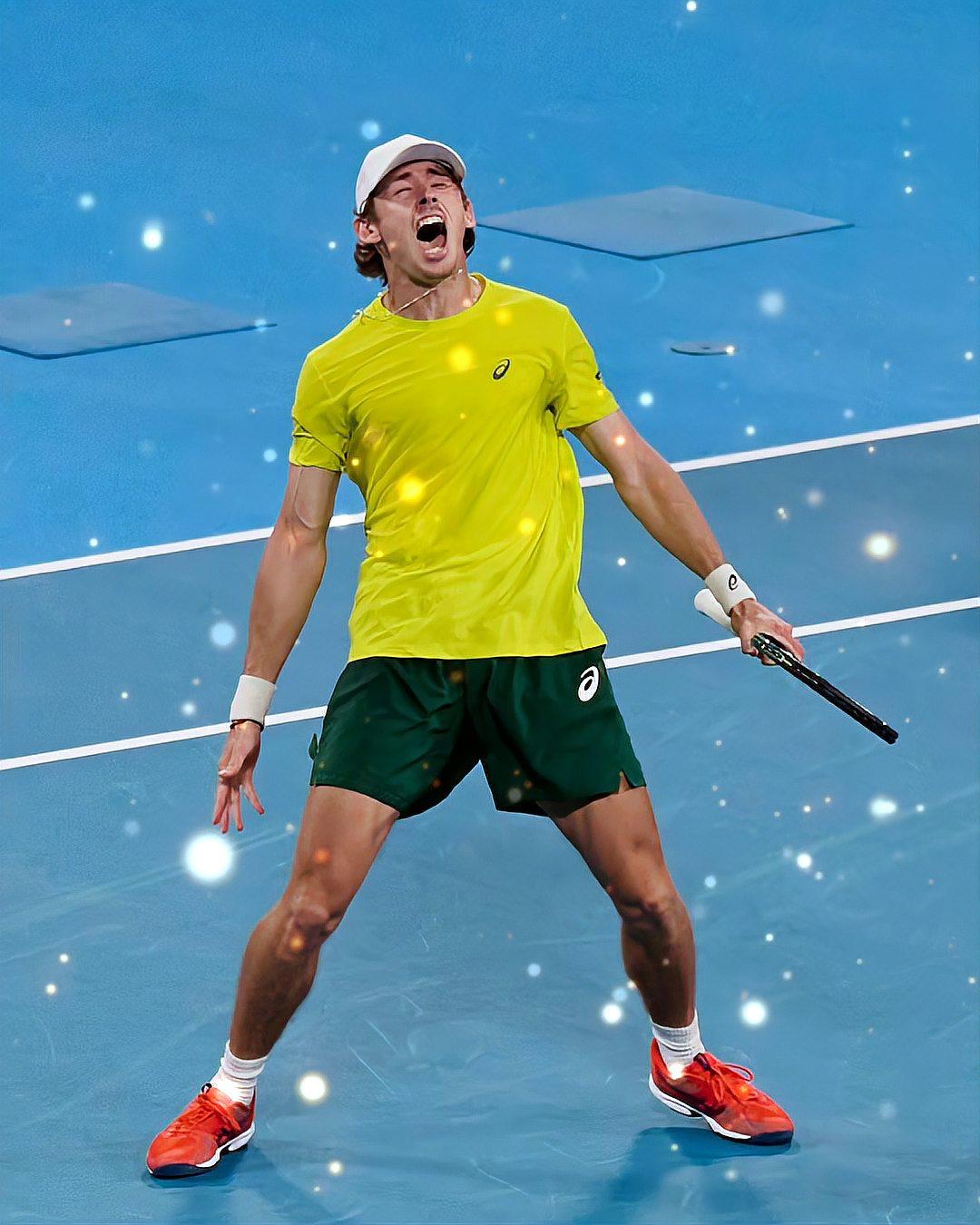 包含拉沃尔杯碾压ATP总决赛，兹维列夫惊艳四座的词条