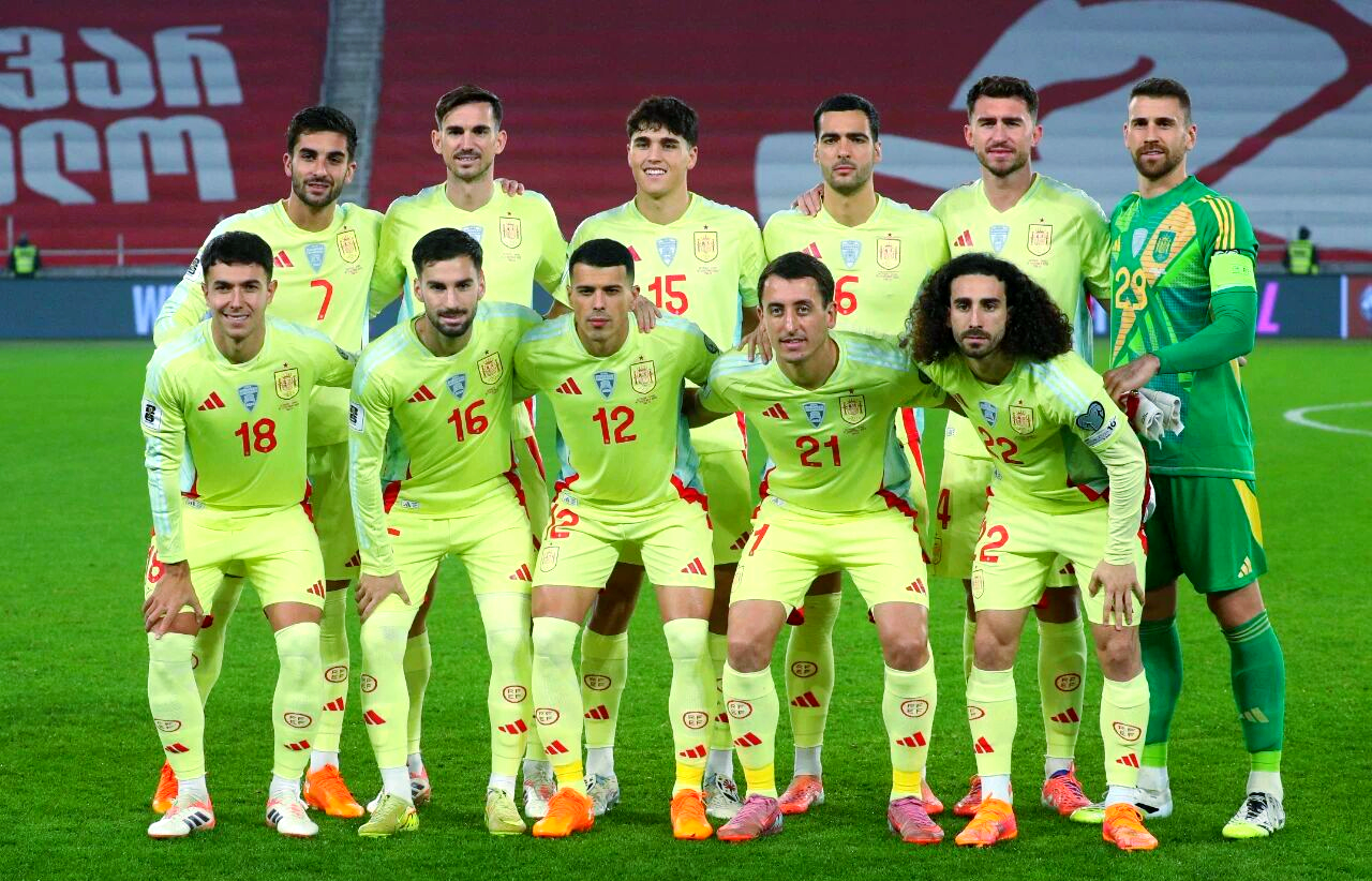 西班牙国家队取得胜利，强势晋级