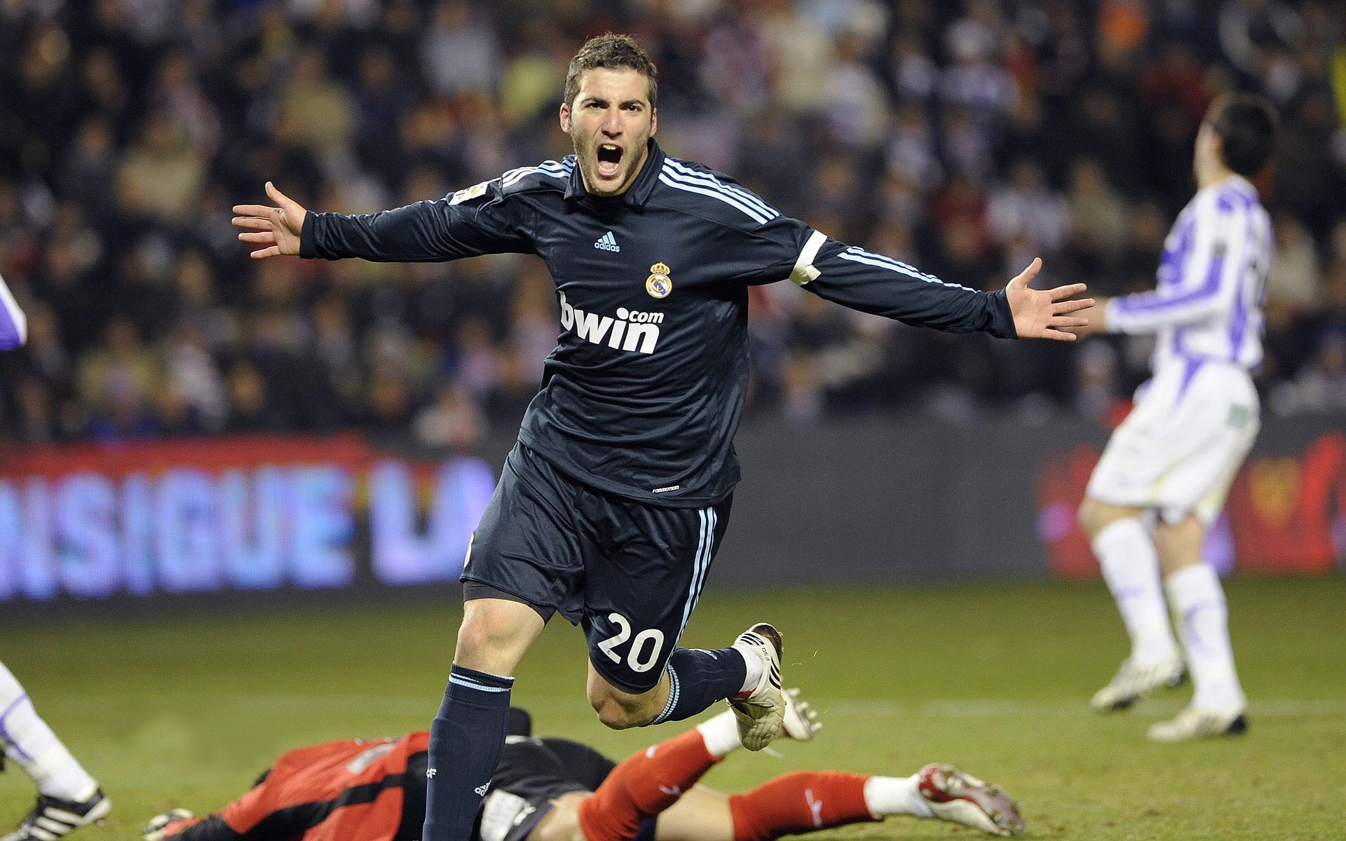 冰岛式铁血碾压阿森纳,格列兹曼如何彻底打爆防线?