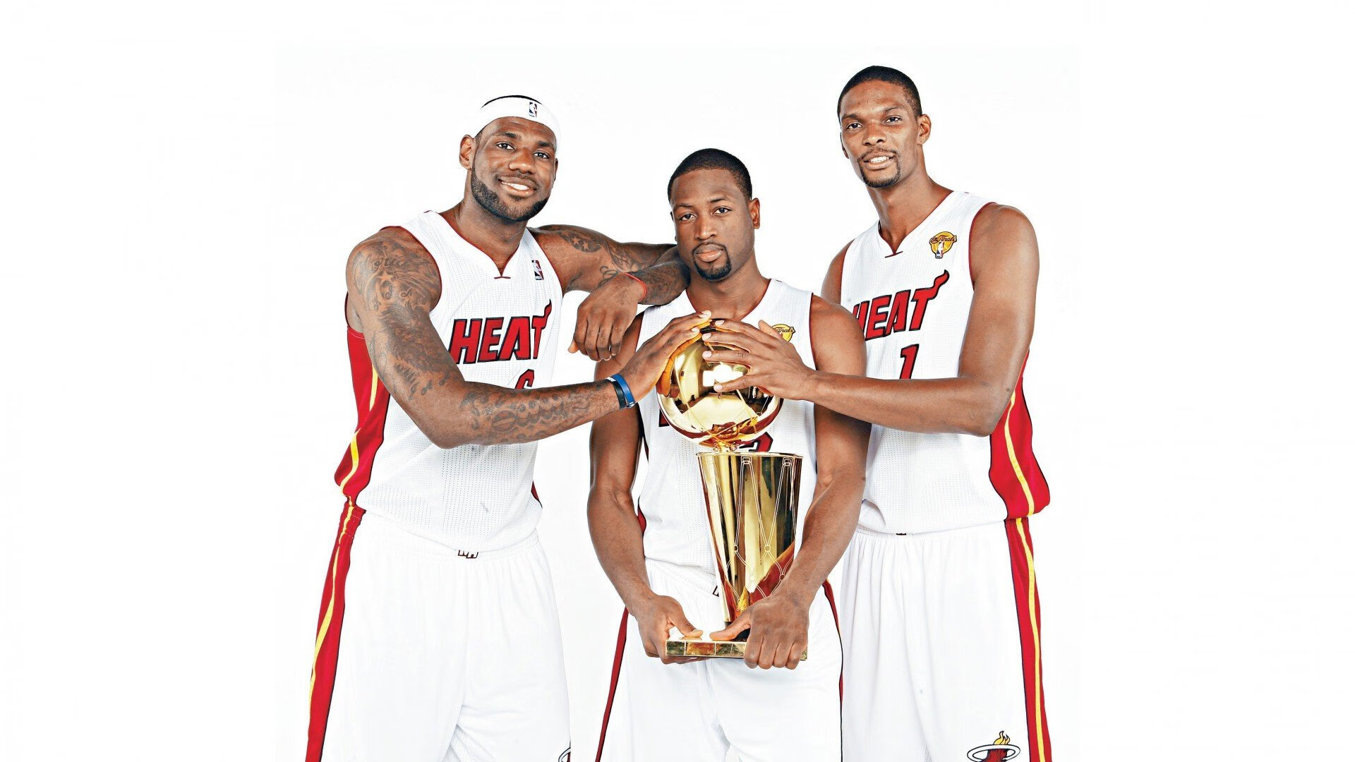 库里跨时空关键球？辽宁队对阵公牛，一场篮球哲学的终极对话